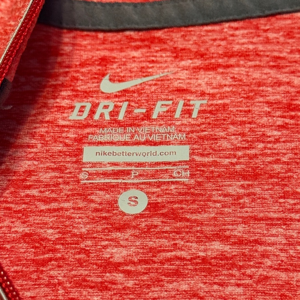 Nike Women's Red Quarter-Zip Ohio State Buckeyes Size Small - Picture 2 of 6